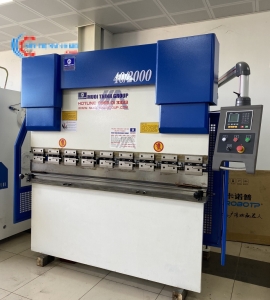 Máy chấn CNC 40T/ 2000 NC