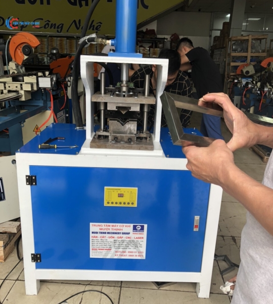 Máy đột thuỷ lực cắt góc