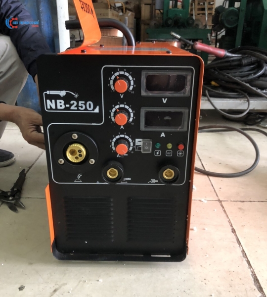 MÁY HÀN MIG NB-250 NEW 220V CẤP LIỀN