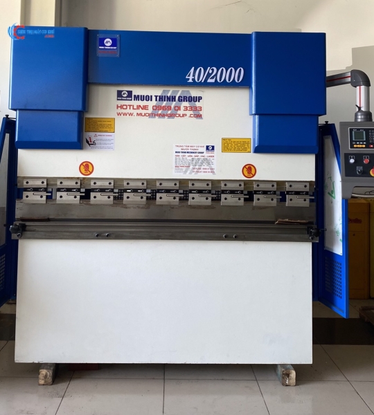 Máy chấn CNC 40T/ 2000 NC